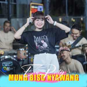 收聽Esa Risty Official的Mung Bisa Nyawang歌詞歌曲