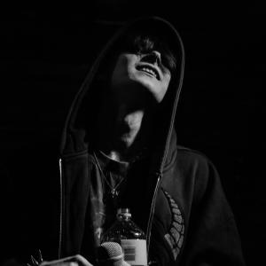 ดาวน์โหลดและฟังเพลง SPEAK UP! (feat. yinshi|Explicit) พร้อมเนื้อเพลงจาก Shezzy