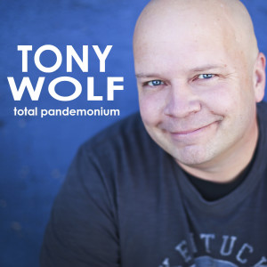 ดาวน์โหลดและฟังเพลง Football Song พร้อมเนื้อเพลงจาก Tony Wolf