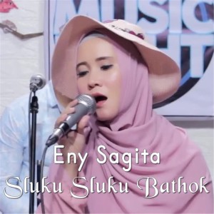 Dengarkan Sluku Sluku Bathok lagu dari Group Star dengan lirik