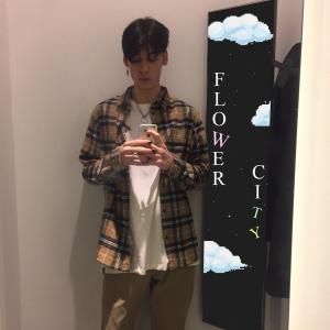 ดาวน์โหลดและฟังเพลง Struck By Lightning (Explicit) พร้อมเนื้อเพลงจาก Jakku