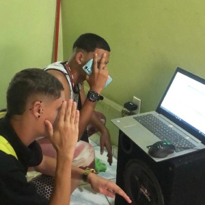 Listen to MEDLEYZADA DOS CRIA (Mc’s TETE, ERICK PVL, MENO PX song with lyrics from Mc Magrinho