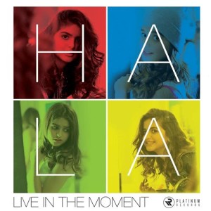 ดาวน์โหลดและฟังเพลง Live in the Moment พร้อมเนื้อเพลงจาก Hala Alturk