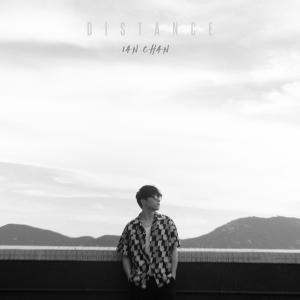 收聽Ian 陳卓賢的Distance (Mandarin Version)歌詞歌曲