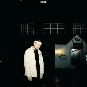 ดาวน์โหลดและฟังเพลง Don't Wait Up (Explicit) พร้อมเนื้อเพลงจาก Leland