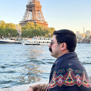 收聽Hozan Reşo的Ez Xortê Kurdêm歌詞歌曲