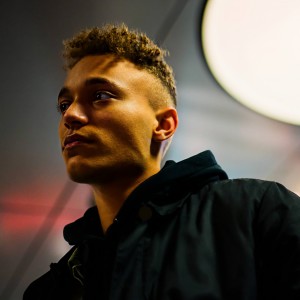 ดาวน์โหลดและฟังเพลง Number พร้อมเนื้อเพลงจาก Alexander Oscar