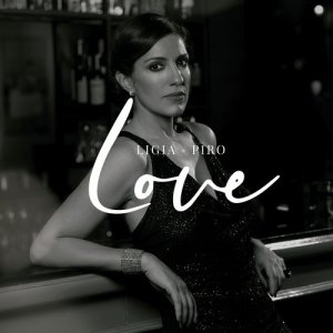 收聽Ligia Piro的Shape of My Heart歌詞歌曲