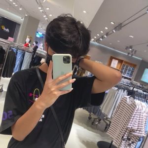 Dengarkan แม่เธอไม่เอาเพราะเราเป็นเด็กตัดยาง lagu dari N/A dengan lirik