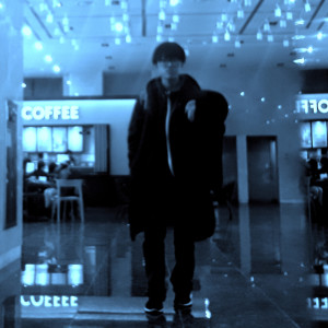 Dengarkan Tired lagu dari Jasin dengan lirik