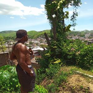 Listen to LH DA SUL E DJ LK DO ITAPE MOSTRA A HABILIDADE DANÇANTE song with lyrics from Dj Lh Do Cavalão
