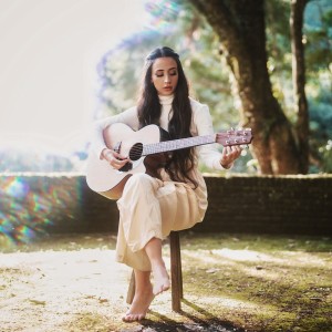 ดาวน์โหลดและฟังเพลง Alto Mar (Sessions) พร้อมเนื้อเพลงจาก Mariana Nolasco