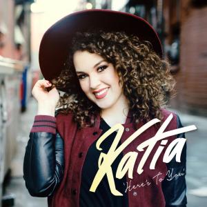 ดาวน์โหลดและฟังเพลง Love Me Like Crazy พร้อมเนื้อเพลงจาก Katia Zuccarelli