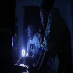 收聽Flaklebeat的HipHop Mas Humo (feat. El 7, Fastmove & BlackSoulRecords) (Explicit)歌詞歌曲