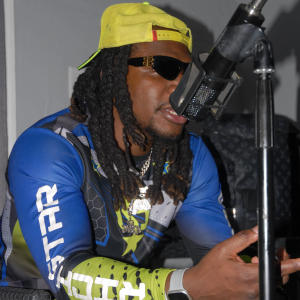 default playlist img