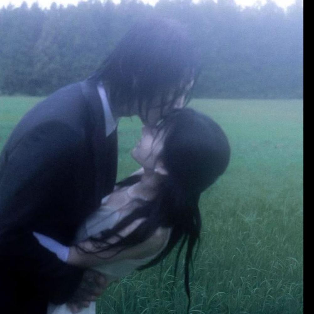 HOPELESS ROMANTIC