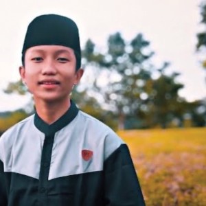 收听Farhat Mushofi的Syirillah Ya Ramadhan歌词歌曲