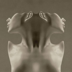 ดาวน์โหลดและฟังเพลง Hollow People พร้อมเนื้อเพลงจาก Nova Charisma