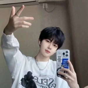 Album 你怎忍心让我哭 from 小艳艳