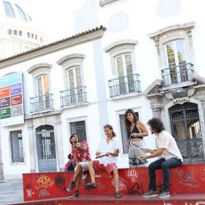 default playlist img