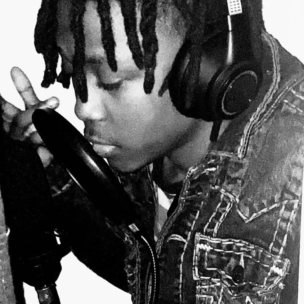 Valentino (feat. Demi Bellix) (Explicit)
