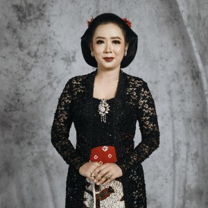 Album LADRANG TULUNGO from Soimah Pancawati