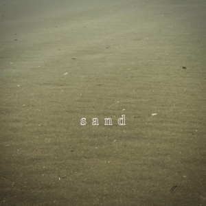 ดาวน์โหลดและฟังเพลง sand พร้อมเนื้อเพลงจาก Surrender