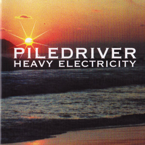 ดาวน์โหลดและฟังเพลง Love You All พร้อมเนื้อเพลงจาก Piledriver