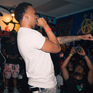 default playlist img