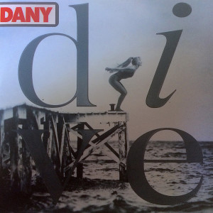 ดาวน์โหลดและฟังเพลง Dive พร้อมเนื้อเพลงจาก Dany