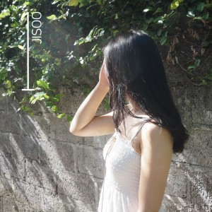 Listen to 뒷모습 song with lyrics from 지수