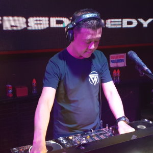 Dengarkan SABTU 21 MEI 2022 (Live In Nashville) lagu dari DJ Fredy dengan lirik