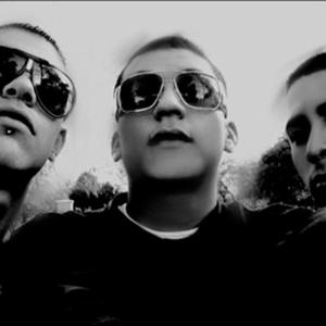 Kodigo 36的專輯Mosqueteros Del Rap (Explicit)