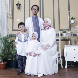 Dengarkan Selamat Idul Fitri lagu dari Kamarama dengan lirik