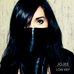 ดาวน์โหลดและฟังเพลง I Don't Give A พร้อมเนื้อเพลงจาก JoJee