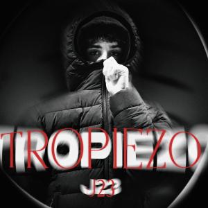 收聽J23的Tropiezo歌詞歌曲