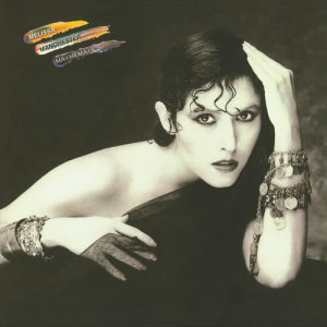 ดาวน์โหลดและฟังเพลง Shocked พร้อมเนื้อเพลงจาก Melissa Manchester