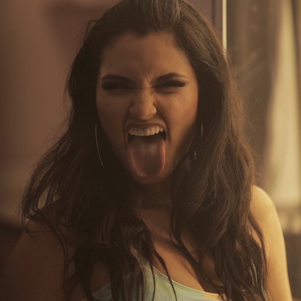 BONITA. (Explicit)