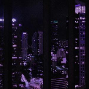 收聽hystvme的Ultraviolet歌詞歌曲