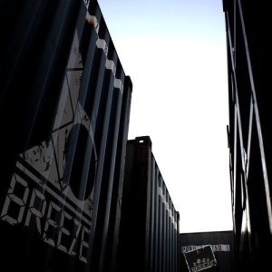 ดาวน์โหลดและฟังเพลง มันง่ายเอง พร้อมเนื้อเพลงจาก Breeze