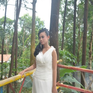 Listen to Cinta Yang Sirna song with lyrics from Putri Ardian Zhaza