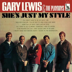 收聽Gary Lewis & The Playboys的You've Got To Hide Your Love Away歌詞歌曲