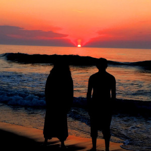 Dengarkan lagu Message in a Bottle nyanyian Ocean's on Arrival dengan lirik
