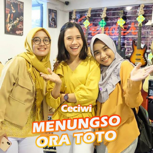 Listen to Menungso Ora Toto song with lyrics from Ceciwi