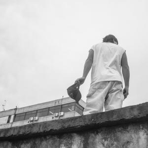 收聽Valentin Frey的OFF歌詞歌曲