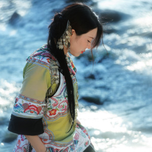 AKIKO桃子的專輯須臾