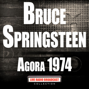 ดาวน์โหลดและฟังเพลง Spirit In The Night (Live) พร้อมเนื้อเพลงจาก Bruce Springsteen