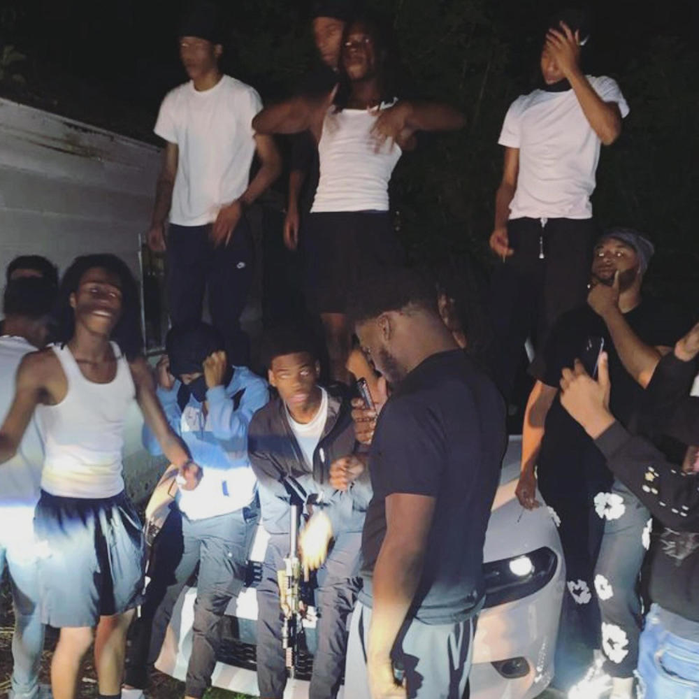 We back (feat. ongo, sendshotz & lilturnt4z) (Explicit)