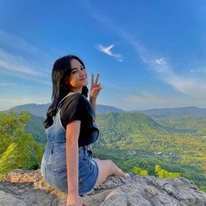 Dengarkan Tiara lagu dari Arlida Putri dengan lirik