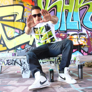 Dengarkan lagu Finally nyanyian Tek-ONE the MC dengan lirik